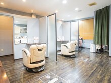 アクトヘアー 大府(Act hair)の雰囲気（半個室のセット面）