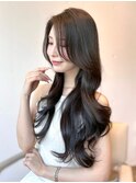 重めロングくびれヘアモテ髪デザインカラー美髪
