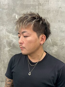メンズサロン キング 枚方店(Men’s salon K!ng) ホワイトメッシュ/ツイスト/ツイスパ/パーマ/メンズ/眉毛