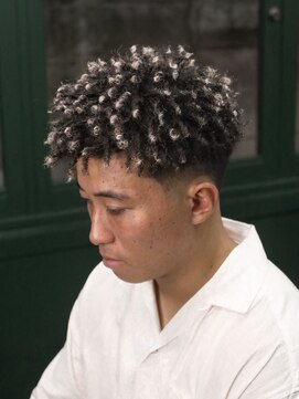 プロショップウェーブ セカンド(PRO SHOP WAVE II) スペインカール/プードルパーマ/メンズパーマ/ニュアンスパーマ