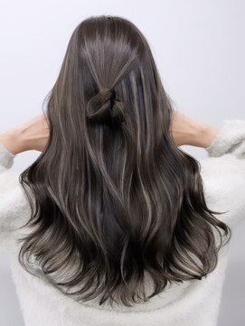 ジルブラン(JIL BLAN) ハイライトバレイヤージュダブルカラーショートカット30代40代