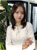 レイヤー/ミディアム・ロング/20代/顔周り/ブラウンベージュ