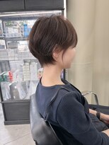 エスキス(ESQUISSE) くびれの綺麗な大人ショート