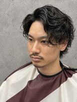 フジヤマバーバーショップ アジト(FUJIYAMA BARBER SHOP ajito)&nbsp;【明石メンズ】色気センターパート×ニュアンスパーマウルフヘア