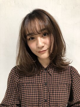 ラベスト バイ セロ 池袋メトロポリタン前(LOVEST by CERO) ミディアム/ベージュ［池袋駅 髪質改善 弱酸性縮毛矯正］