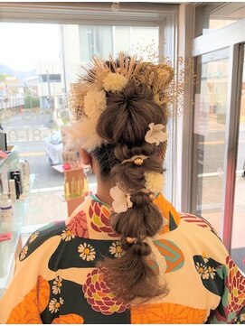 ヘアー＆フェイス ヤマ　ｈａｉｒ＆ｆａｃｅ　Ｙａｍａ 卒業式アレンジ