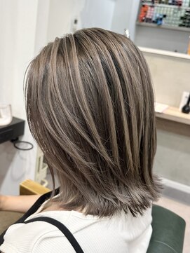 シュルール(chorule) 白髪ぼかし+グレージュカラー+ミディアム