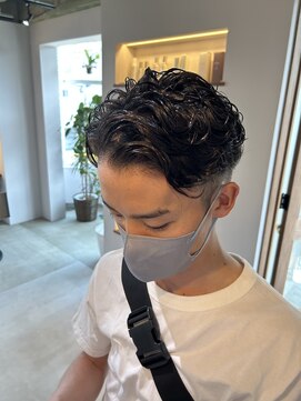 イコール(EquAll) ビジネスマン向けスペインカール