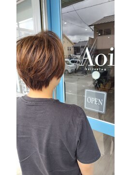 アオイ(Aoi) ショートでクールに