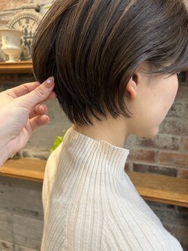 ゴーシェン 津田沼本店(Goshen) アッシュベージュ×大人ショート