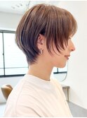 美シルエット　大人可愛い　ひし形　ハンサム愛されショート