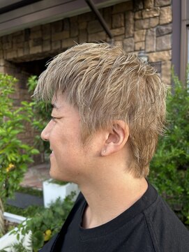 美容室 ルチア ハワイ(Luccica HAWAII) 【luccicaＨＡＷＡＩＩ/村田翔】ハイトーンスパイキーショート