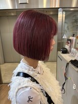 ジエクト ヴィシア(The Ect VIXIA) ピンクカラー 暖色カラー ヘイリーボブ 切りっぱなし