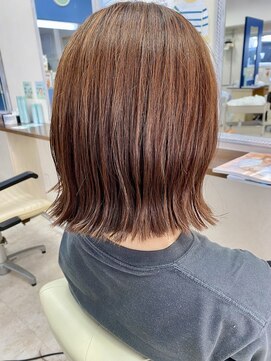 マキシム 本店 切りっぱなしボブ