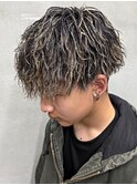 ハイライトツイストスパイラルパーマツーブロック