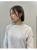 くすみベージュカラー