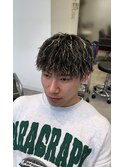 ハイライト波巻きツイストスパイラルツーブロックメンズパーマ