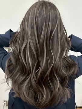 ヘアーサロングランデ(HAIR SALON GRANDE) ハイライトカラーミルクティーベージュレイヤーカット