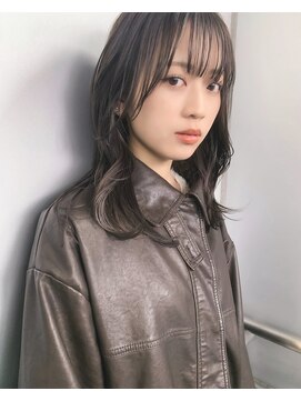 キーゴ 博多(KY-GO.) 暗めのオリーブグレージュ×レイヤースタイル