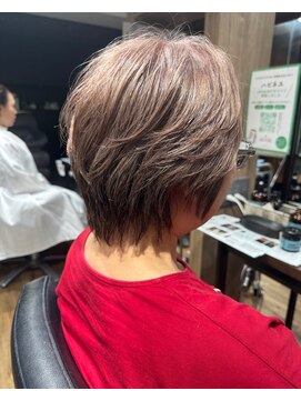 ハピネス クローバー 八木店(Happiness CLOVER) 丸みくびれウルフショート ミルクティーベージュ