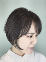 トレパルッキエーレ(tre parrucchiere)&nbsp;［-tre-］ショートボブ×アッシュカラー