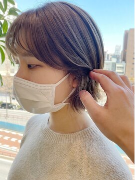 グーフィートーキョー 銀座(Goofy Tokyo) ぷつっとボブ/ダブルカラー/グレージュで透明感とやわらかさを