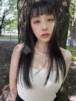 カルテ(QUARTE)&nbsp;オン眉ワイドバング × フェイスフレームカラー