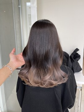 アライブ ハラジュク(ALIVE harajuku) ホワイトベージュグラデーションryota