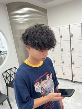 キャンディ 横浜(CANDY) （岸本泰芽指名）波巻きパーマ/刈り上げマッシュ