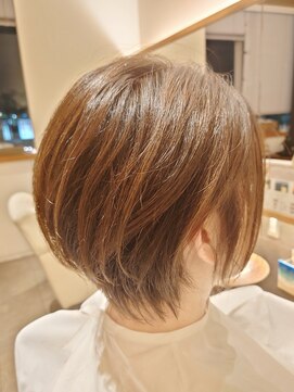 ジャム ヴィ―ボ(JAM Vivo) 大人ショート/丸みショート/前髪なし