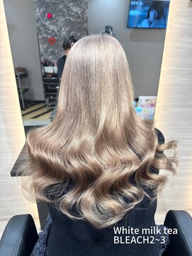 ラピス 大阪アメ村店(Lapis) 艶髪ホワイトベージュ