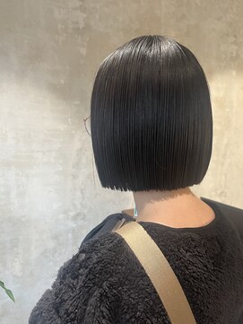 ミリ 府中(Mili) ぱっつんボブ