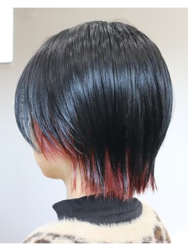 ウィスカーヘアー(whisker hair) ショートウルフ インナーカラー
