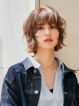 サンク 原宿 表参道(cinq) 柔らかい質感のベージュカラーで作る、レイヤーボブスタイル