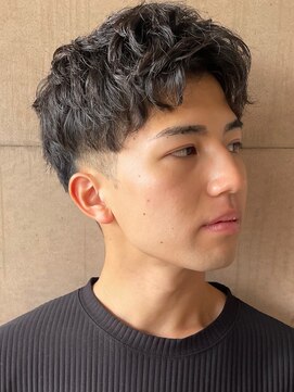 カインド 南青山(hair&make up KIND) ビジネスマン ニュアンスパーマ センターパート men's 外苑前