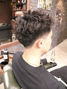 スリーセント 栄(3/cent) 短髪フェード/テーパーフェード/スパイキーショート/ピンパーマ
