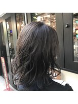 インス(ensue)&nbsp;暗髪でも透明感20代30代☆シルバーアッシュイヤリングカラー中島