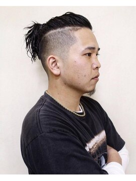 ワンワンオー バーバーショップ コンチネンタル(@110 BARBER SHOP continental) FADEカット