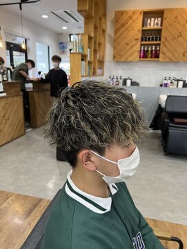 ルッカヘアガーデン バイ ラッシュゴールド(RUCCA HAIR GARDEN by LUSH GOLD) メッシュ×ツイストスパイラルパーマ