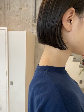 サクラ オモテサンドウ(SAKURA) 首が綺麗に見えるボブ/ヘルシーボブ/ぱっつん前髪