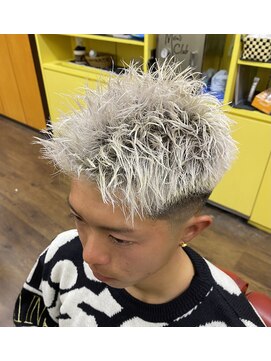 ヘアーパークキューブ 無造作ホワイトショート