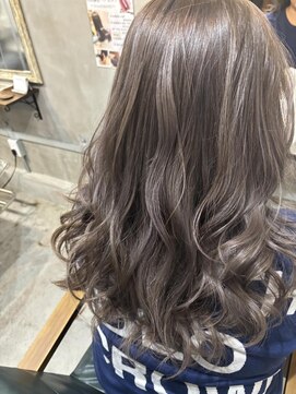 ルフレ 新宿本店1st(Reflet) ◎シルバーカラー