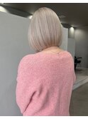 ホワイトグレージュ