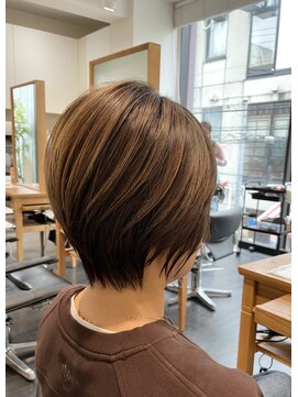 エムプラス 二子玉川(Mplus) 大人カジュアルスタイル　ニュアンスハイライト　夏目サトル