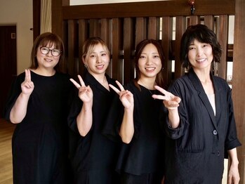 ヘアルームブル(Hair Room Bull)の写真/大人女性の“今”を輝かせる。女性スタイリストならではの目線で、あなたの魅力を引き出すスタイルをご提案