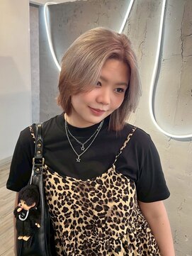 ヴィサージュバスク(VISAGE ba.s.k) おしゃれ女子必見！旬のハイトーンボブスタイル