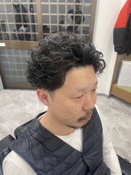 ワン(一)の写真/白髪を隠す、活かすスタイルどちらもお任せ!通いやすい価格で、根本も気にならないスタイルに♪