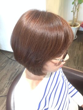 ウィーズヘアー(Weed's Hair) 大人ボリュームショート