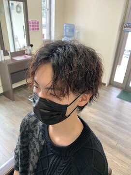 アジト オブ ヘア(Ajito of hair) スタイリング剤無しでもOK!マッシュウルフ+ツイスパ