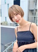 パールベージュ×小顔ショート